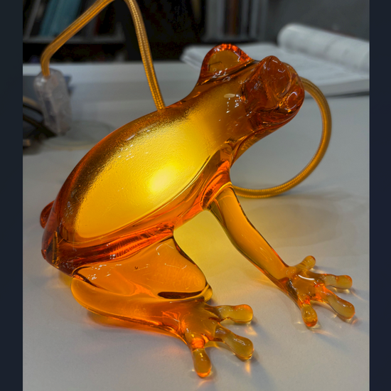 Lampa wisząca / lampa stołowa HUNGRY FROG, BURSZTYN QeeBoo