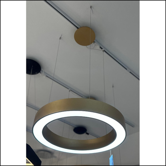 Złota lampa wisząca Marco 60 CCT z pilotem Azzardo 