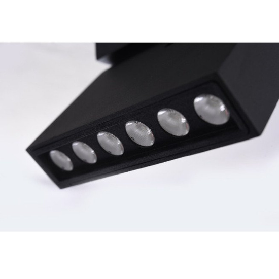 Oprawa natynkowa z ruchomym źródłem światła Leon Black Azzardo