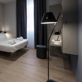 Lampa Stojąca La Petite Floor - Black Artemide