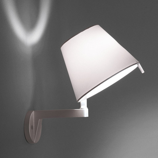 Kinkiet z abażurem Melapo grey Artemide Z WŁĄCZNIKIEM