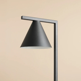Geometryczna lampka stołowa Form Aldex